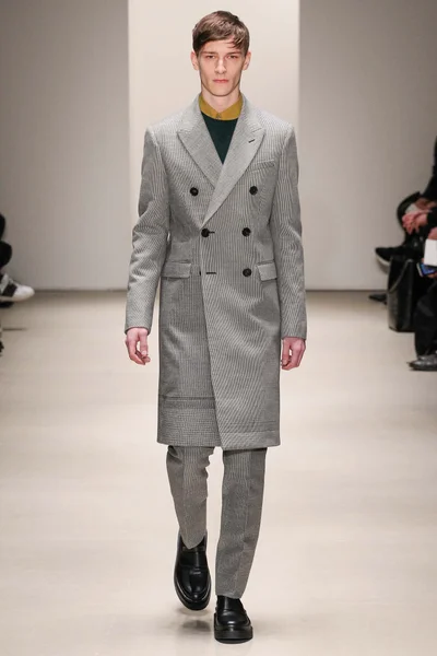 Look 23